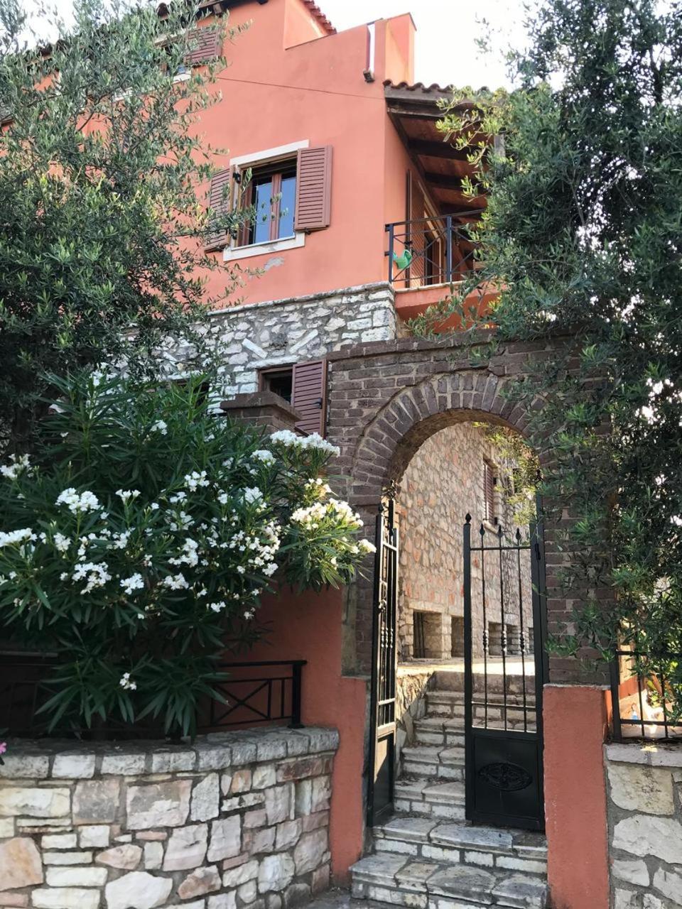 Villa Kolonja Ксамил Экстерьер фото
